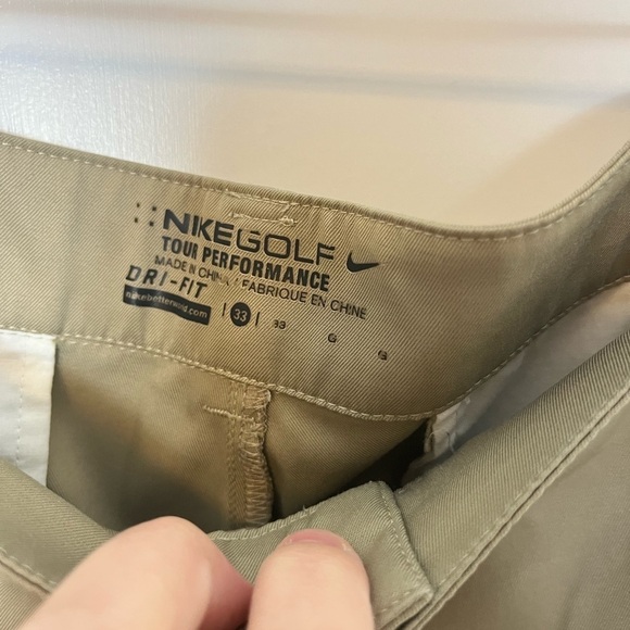 Nike Golf Tour Performance Khaki Shorts - Picture 3 of 3